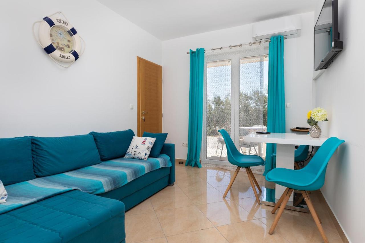 Apartments With A Parking Space Dugi Rat, Omis - 19516 Luaran gambar