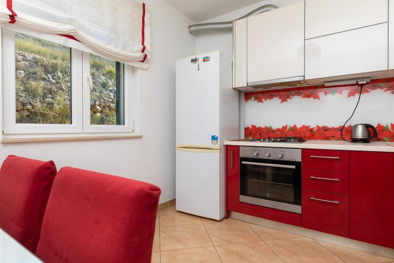 Apartments With A Parking Space Dugi Rat, Omis - 19516 Luaran gambar